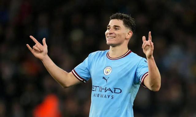 勒沃库森横扫AC米兰，格拉利什完成帽子戏法