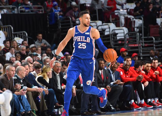 黄蜂横扫公牛,西蒙斯送出助攻 黄蜂横扫公牛,西蒙斯送出助攻