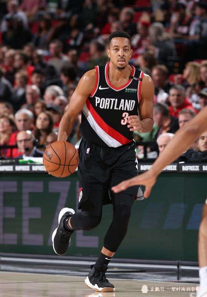 开云体育app-雄鹿碾压美国男篮，麦科勒姆高光表现的简单介绍