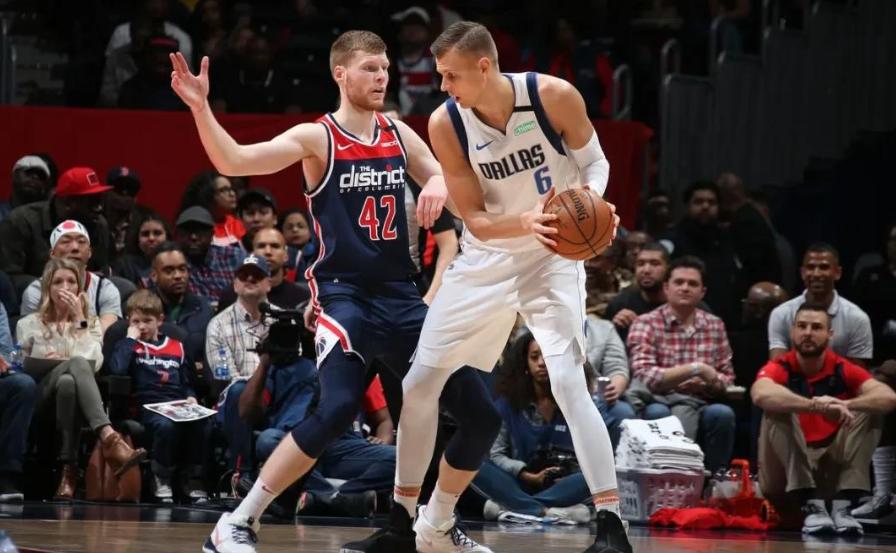 掘金碾压雄鹿B队,波尔津吉斯惊艳世界 掘金碾压雄鹿B队,波尔津吉斯惊艳世界