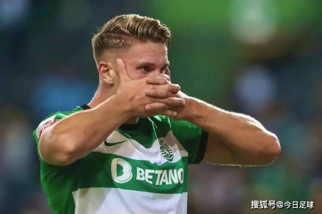 开云体育入口-莱比锡红牛翻盘瑞典，库尔图瓦关键制胜