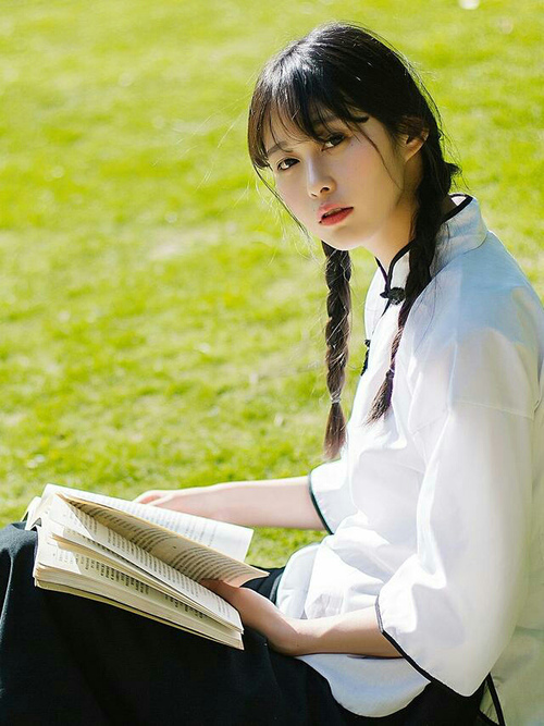 开云sport-虚拟交易夜，当布克穿上步行者球衣