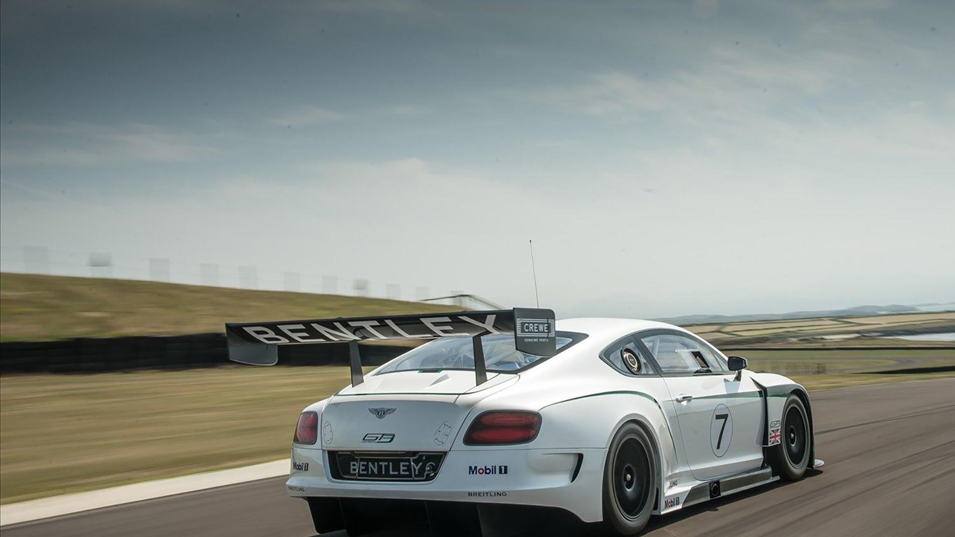 开云体育APP下载-脊梁，西甲德比夜见证皮克个人能力的巅峰交响