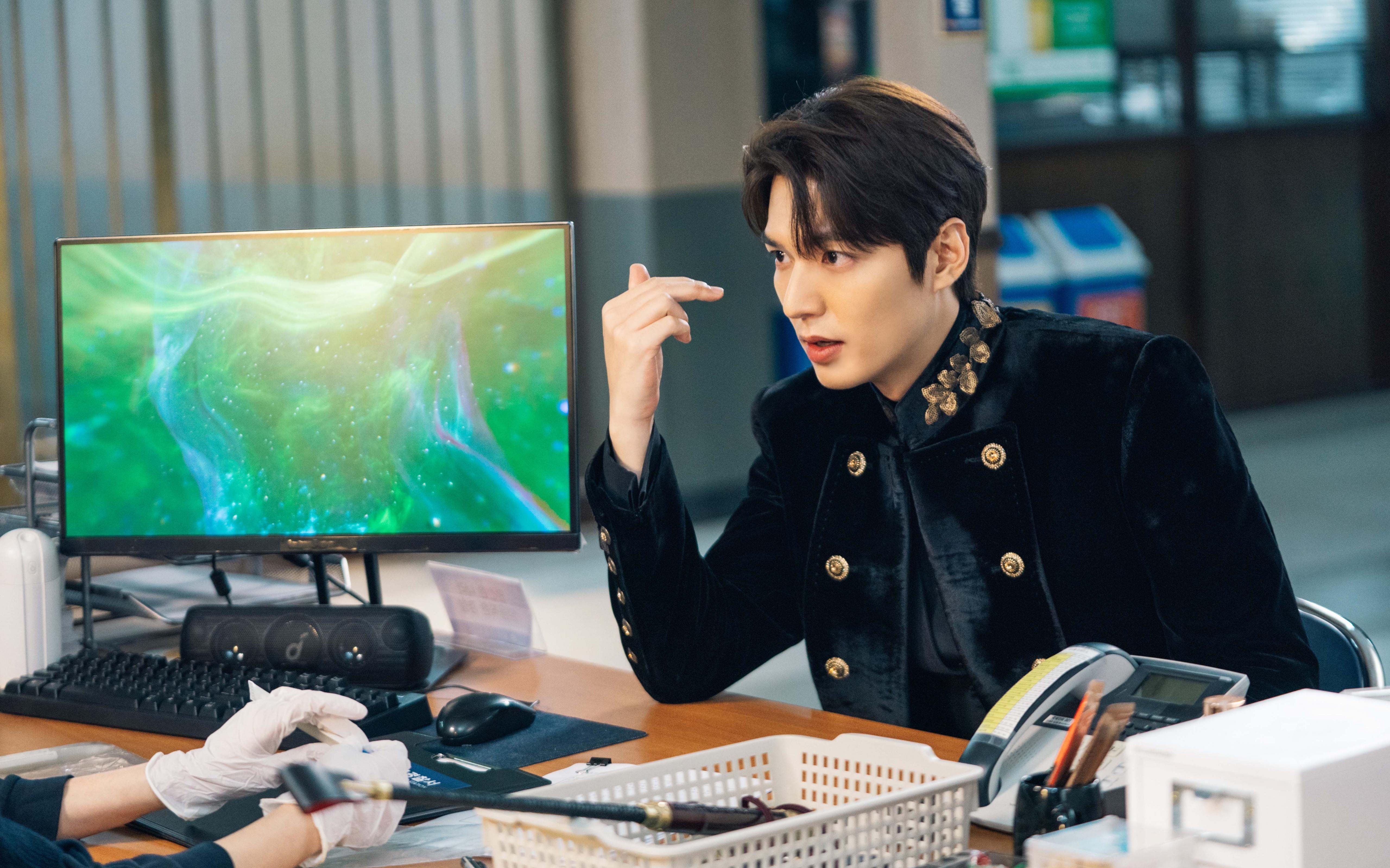 孤舟穿巨浪，独行侠的沉疴与新生，英格拉姆的寂静革命